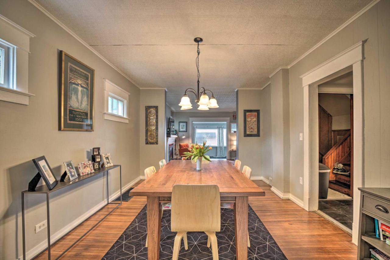 Hébergement de vacances Comfortable Craftsman - 2 Miles To Ub Campus!